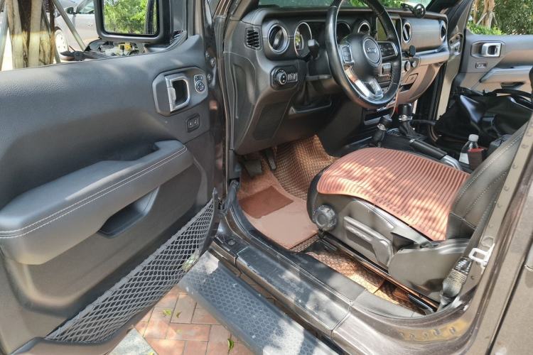 Used Jeep Wrangler 2021 2.0T 80th Anniversary Edition Driver Seat