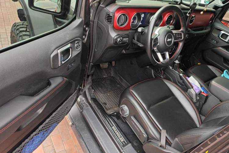 Used Jeep Wrangler 2021 2.0T Robin Hood Four-Door Edition Driver Seat