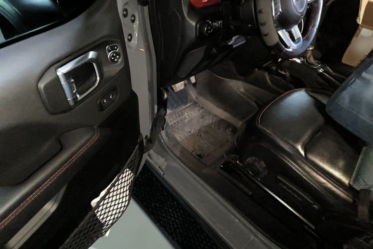 Used Jeep Wrangler 2021 2.0T Robin Hood Four-Door Edition Driver Seat