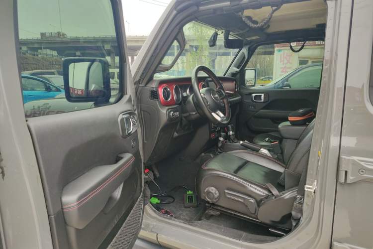 Used Jeep Wrangler 2021 2.0T Robin Hood Four-Door Edition Driver Seat