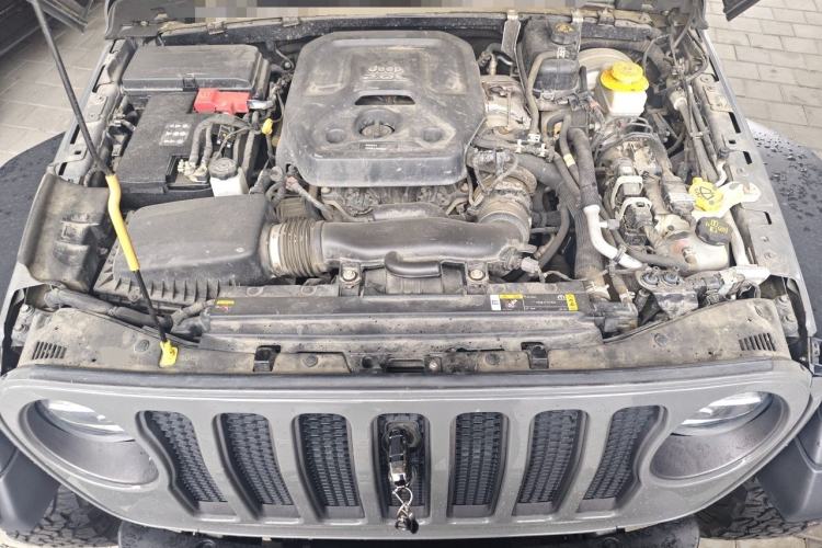Used Jeep Wrangler 2021 2.0T Robin Hood Four-Door Edition Engine Bay
