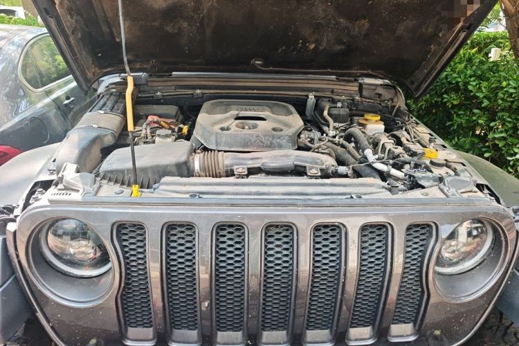 Used Jeep Wrangler 2021 2.0T Robin Hood Four-Door Edition Engine Bay