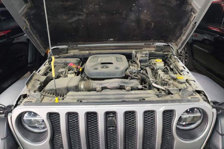 Used Jeep Wrangler 2021 2.0T Robin Hood Four-Door Edition Engine Bay