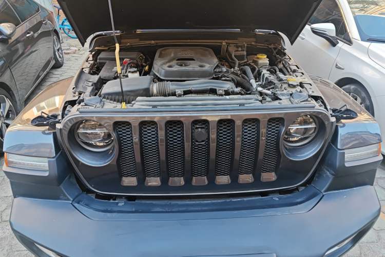 Used Jeep Wrangler 2021 2.0T Sahara Four-Door Edition Engine Bay