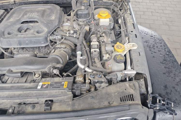Used Jeep Wrangler 2021 2.0T Robin Hood Four-Door Edition Engine Bay Left