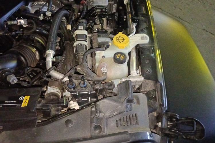 Used Jeep Wrangler 2021 2.0T Robin Hood Four-Door Edition Engine Bay Left
