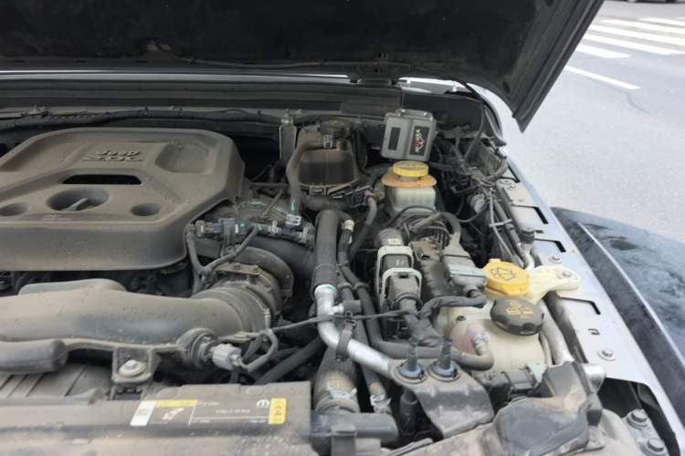 Used Jeep Wrangler 2021 2.0T Sahara Four-Door Edition Engine Bay Left