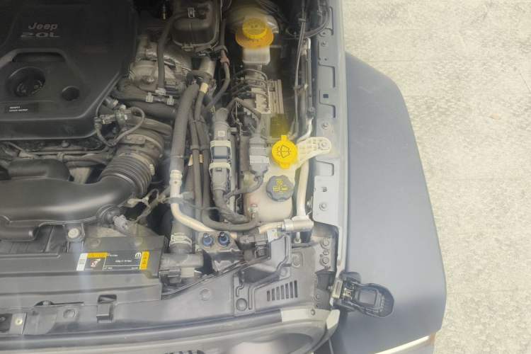 Used Jeep Wrangler 2021 2.0T Robin Hood Four-Door Edition Engine Bay Left