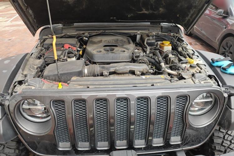 Used Jeep Wrangler 2021 2.0T Robin Hood Four-Door Edition Engine Bay