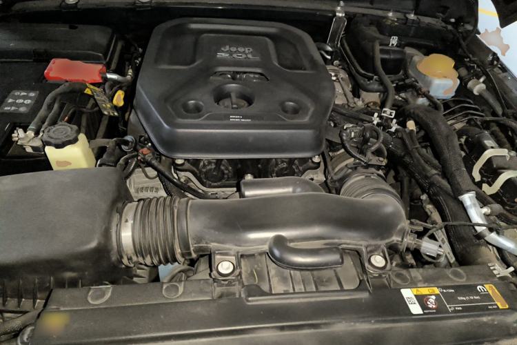 Used Jeep Wrangler 2021 2.0T Robin Hood Four-Door Edition Engine Bay