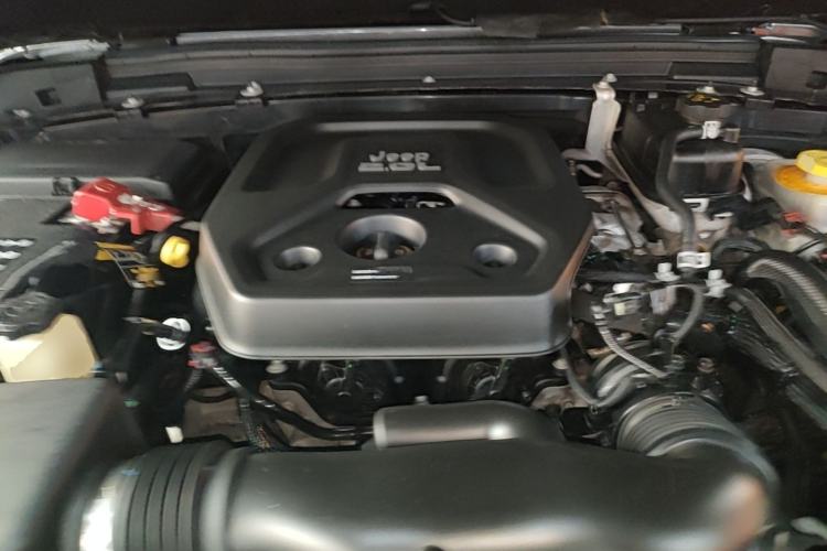 Used Jeep Wrangler 2021 2.0T Sahara Four-Door Edition Engine Bay