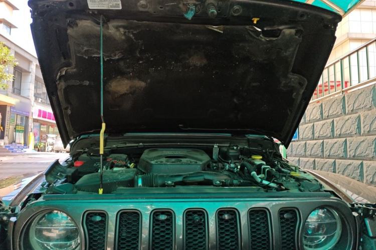 Used Jeep Wrangler 2021 2.0T Robin Hood Four-Door Edition Engine Bay