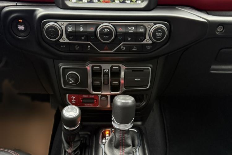 Used Jeep Wrangler 2021 2.0T Robin Hood Four-Door Edition Exterior 15