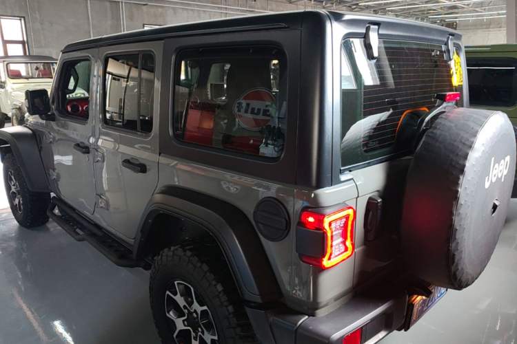 Used Jeep Wrangler 2021 2.0T Robin Hood Four-Door Edition Exterior 2