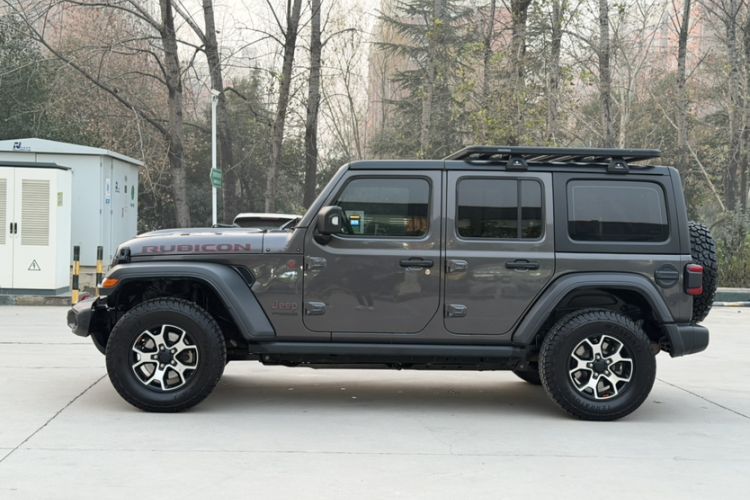 Used Jeep Wrangler 2021 2.0T Sahara Four-Door Edition Exterior 3