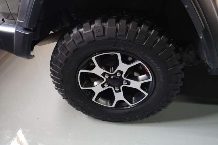 Used Jeep Wrangler 2021 2.0T Robin Hood Four-Door Edition Exterior 5