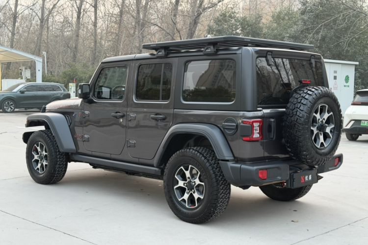 Used Jeep Wrangler 2021 2.0T Sahara Four-Door Edition Exterior 5