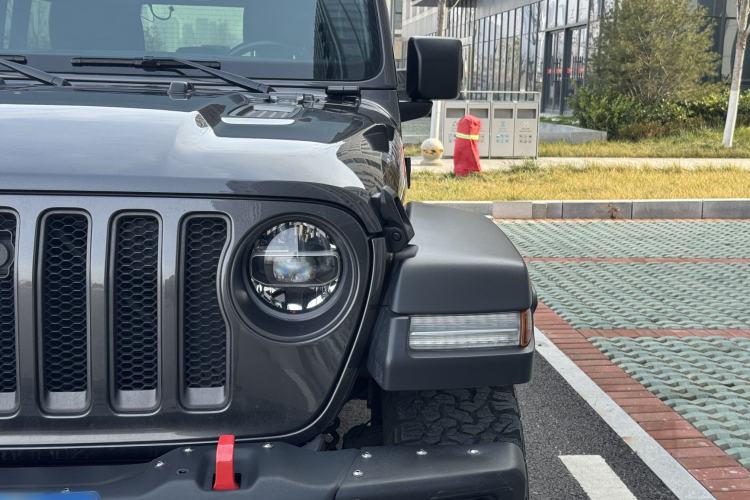 Used Jeep Wrangler 2021 2.0T Robin Hood Four-Door Edition Exterior 9