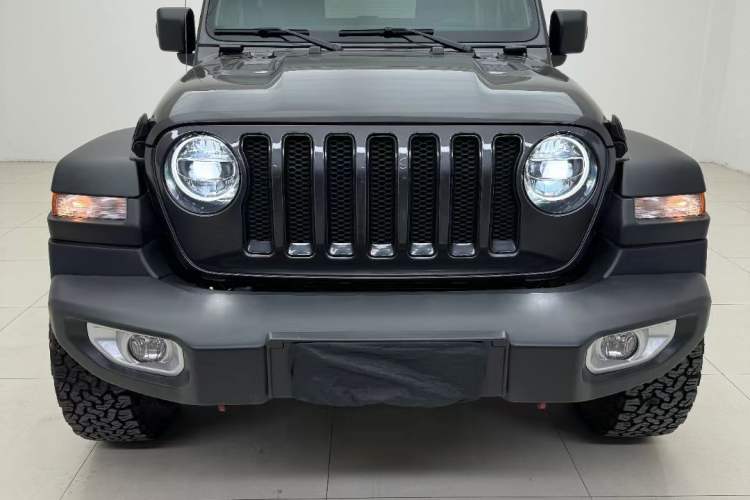 Used Jeep Wrangler 2021 2.0T Sahara Two-Door Edition Front
