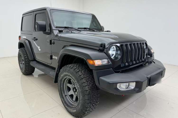 Used Jeep Wrangler 2021 2.0T Sahara Two-Door Edition Front Right 45 Deg