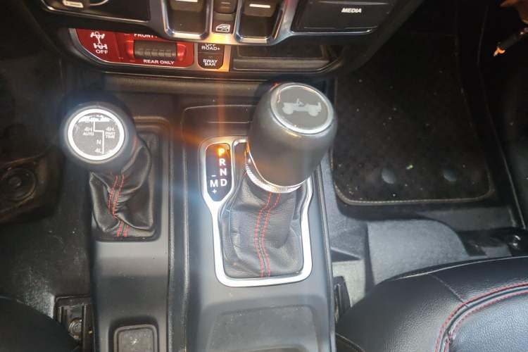 Used Jeep Wrangler 2021 2.0T Robin Hood Four-Door Edition Gear Lever