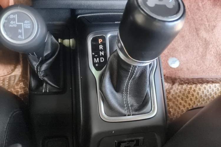 Used Jeep Wrangler 2021 2.0T 80th Anniversary Edition Gear Lever