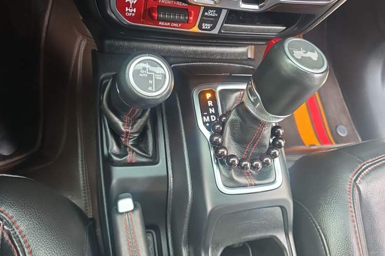 Used Jeep Wrangler 2021 2.0T Robin Hood Four-Door Edition Gear Lever