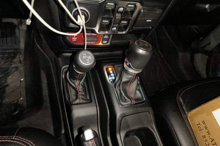 Used Jeep Wrangler 2021 2.0T Robin Hood Four-Door Edition Gear Lever