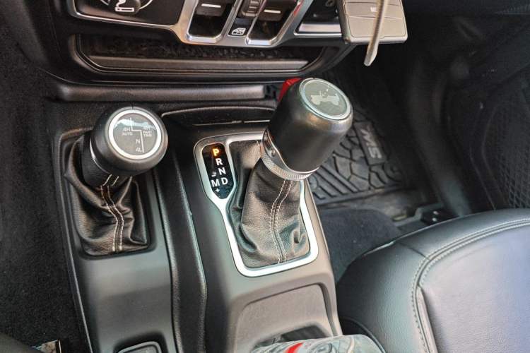Used Jeep Wrangler 2021 2.0T Sahara Four-Door Edition Gear Lever