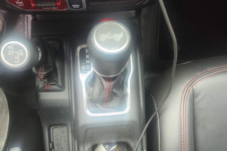Used Jeep Wrangler 2021 2.0T Robin Hood Four-Door Edition Gear Lever
