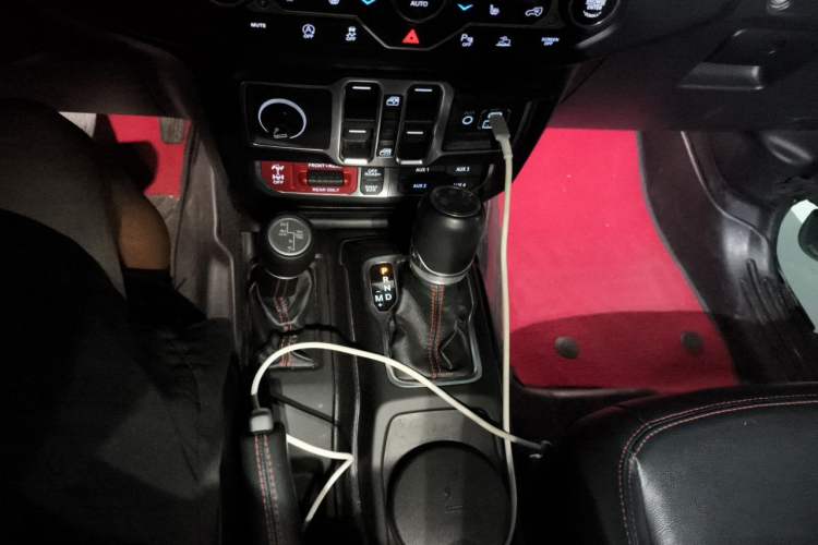Used Jeep Wrangler 2021 2.0T Robin Hood Four-Door Edition Gear Lever