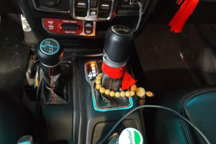 Used Jeep Wrangler 2021 2.0T Robin Hood Four-Door Edition Gear Lever