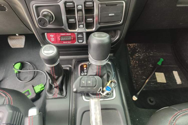 Used Jeep Wrangler 2021 2.0T Robin Hood Four-Door Edition Gear Lever