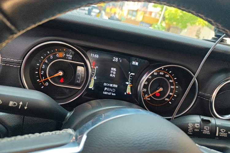 Used Jeep Wrangler 2021 2.0T Sahara Four-Door Edition Instrument Cluster