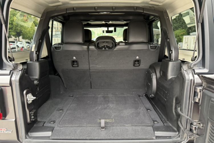 Used Jeep Wrangler 2021 2.0T Robin Hood Four-Door Edition Interior 11