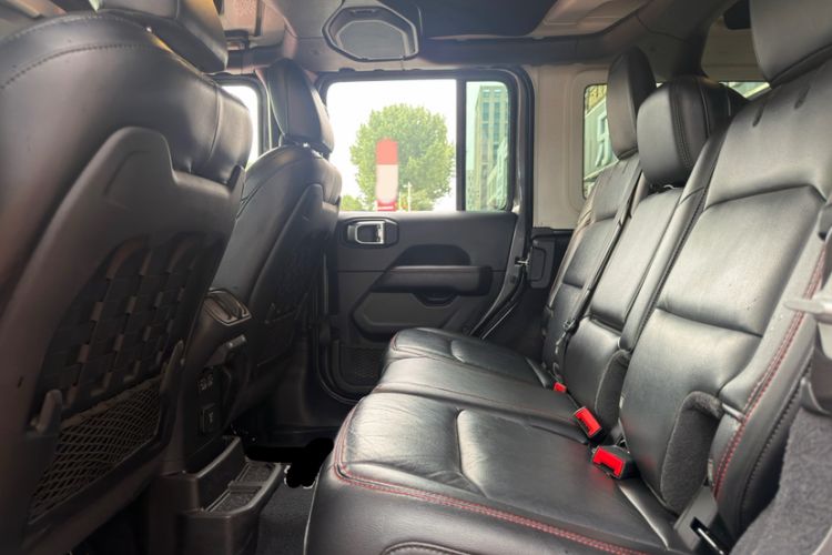 Used Jeep Wrangler 2021 2.0T Robin Hood Four-Door Edition Interior 2