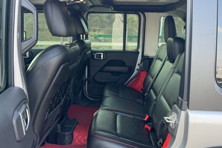 Used Jeep Wrangler 2021 2.0T Robin Hood Four-Door Edition Interior 2