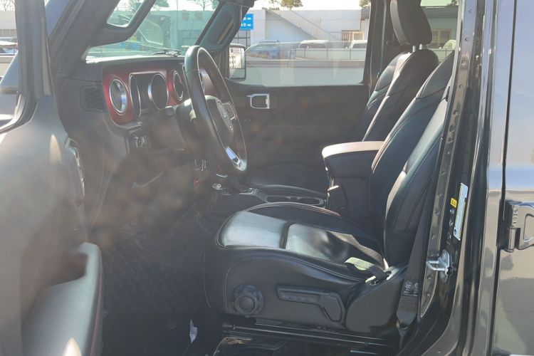Used Jeep Wrangler 2021 2.0T Robin Hood Four-Door Edition Interior 2
