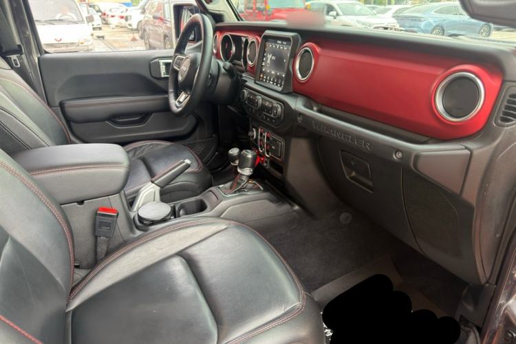 Used Jeep Wrangler 2021 2.0T Robin Hood Four-Door Edition Interior 3