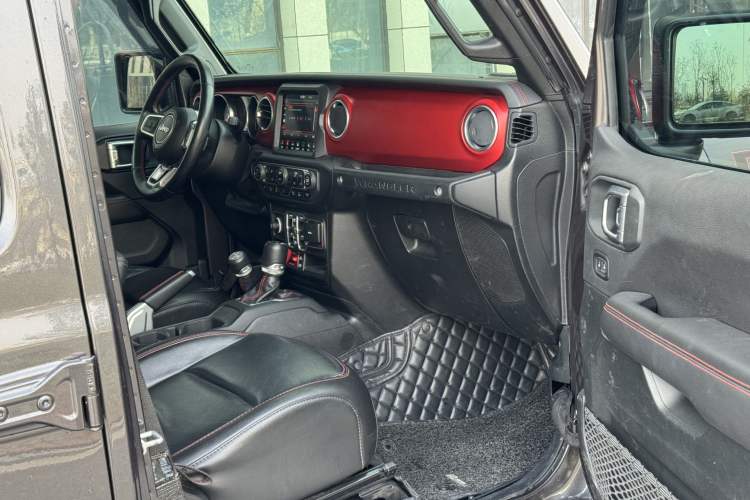 Used Jeep Wrangler 2021 2.0T Robin Hood Four-Door Edition Interior 3