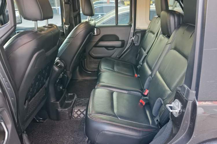 Used Jeep Wrangler 2021 2.0T Robin Hood Four-Door Edition Interior 4
