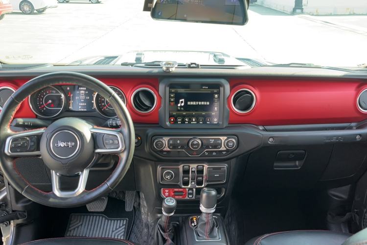 Used Jeep Wrangler 2021 2.0T Robin Hood Four-Door Edition Interior 4