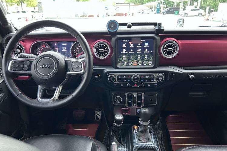 Used Jeep Wrangler 2021 2.0T Robin Hood Four-Door Edition Interior 5