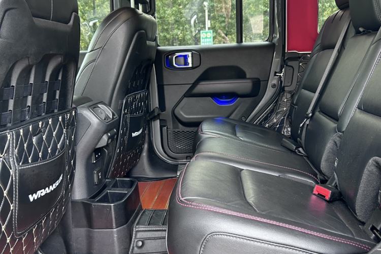 Used Jeep Wrangler 2021 2.0T Robin Hood Four-Door Edition Interior 8