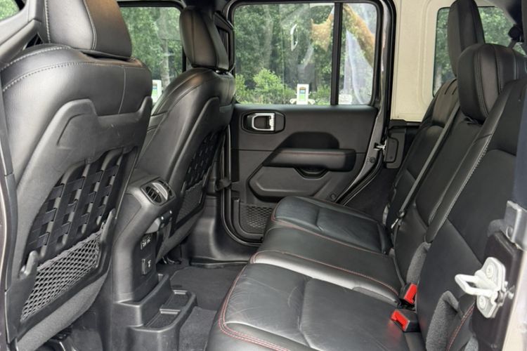 Used Jeep Wrangler 2021 2.0T Robin Hood Four-Door Edition Interior 8