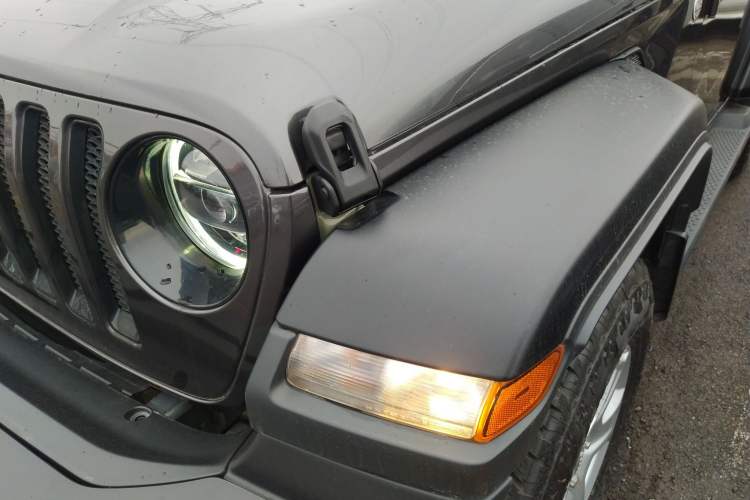 Used Jeep Wrangler 2021 2.0T Sahara Two-Door Edition Left Front Headlight