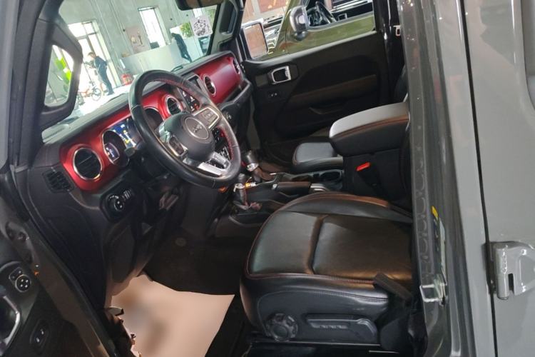 Used Jeep Wrangler 2021 2.0T Robin Hood Four-Door Edition Left Front Seat