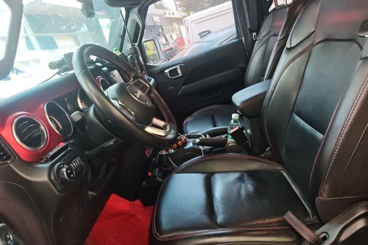 Used Jeep Wrangler 2021 2.0T Robin Hood Four-Door Edition Left Front Seat