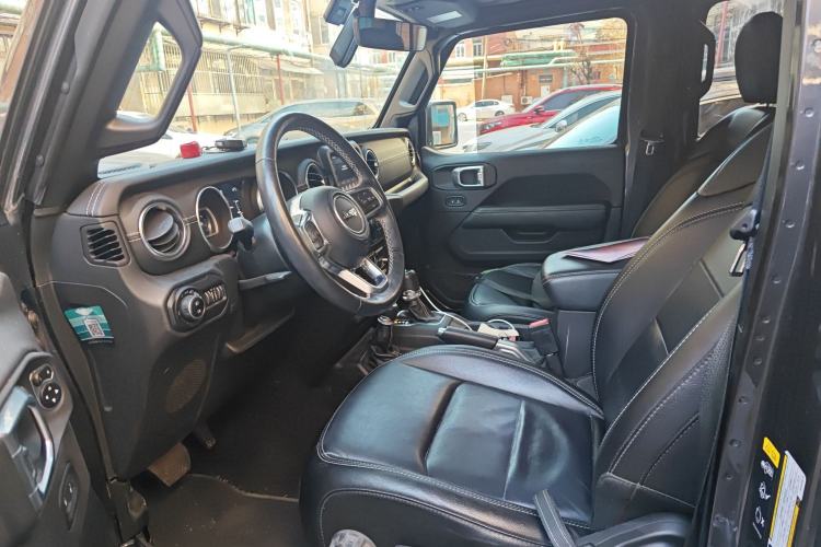 Used Jeep Wrangler 2021 2.0T Sahara Four-Door Edition Left Front Seat