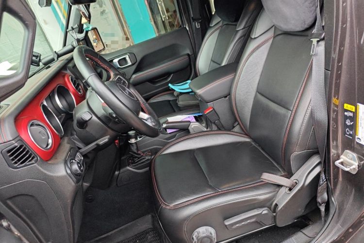 Used Jeep Wrangler 2021 2.0T Robin Hood Four-Door Edition Left Front Seat
